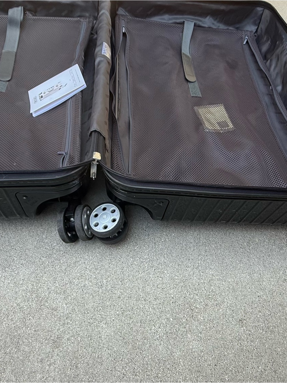 RIMOWA Black Ribbed Hard-Shell Carry-On - Picture 7 of 16